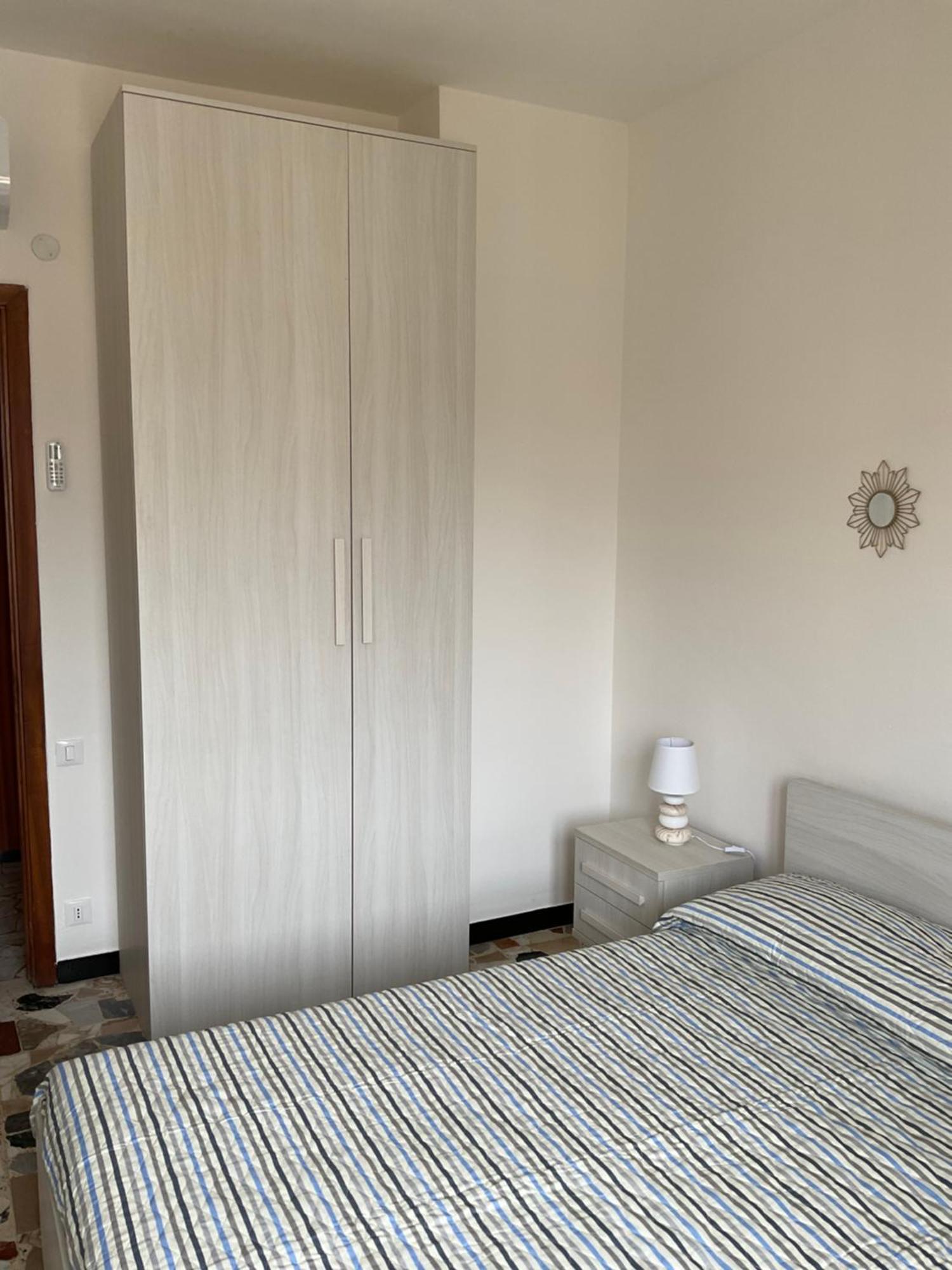 Vista Mare A 150 Mt Dalla Spiaggia - Free Parking E Ac Pietra Ligure Esterno foto